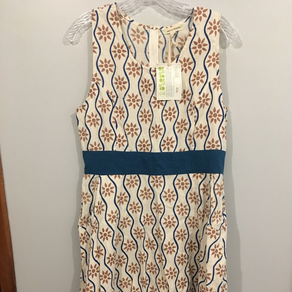 Mata Traders - Size L - Never Worn